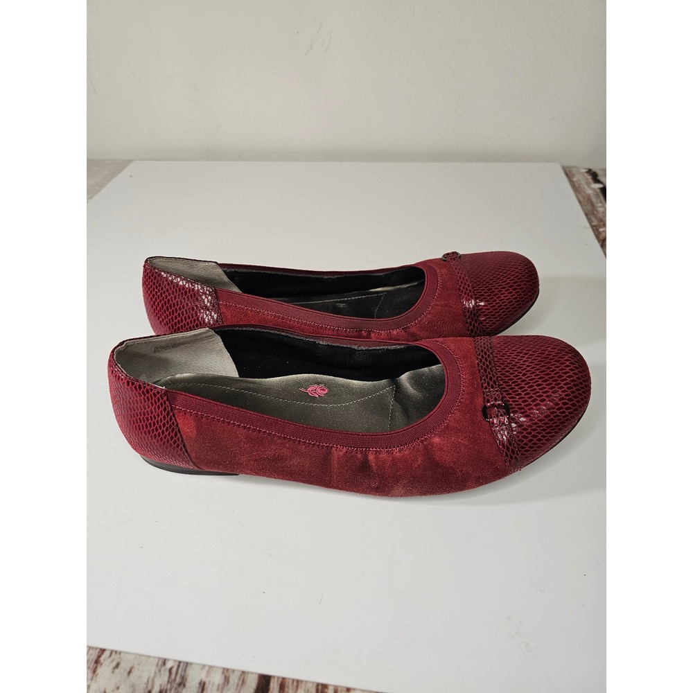 Ros Hommerson Burgundy Suede Snakeskin Embossed Ballet Flats si,e 13W